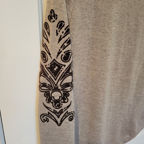 One World Live and Let Live Top - Picture 5 of 10